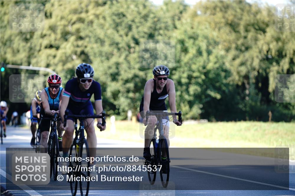 07.09.2025 - 19. Norderstedt Triathlon Michael Burmester http://msf.ph/oto/8845537 07.09.2025 16:05:35 Radfahren 923, 1084, 1092, 1411, 1549, 1550, 1564, 1569, 1630, 1631 meine-sportfotos.de
