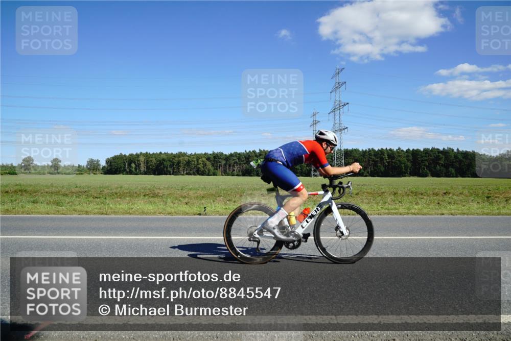 07.09.2025 - 19. Norderstedt Triathlon Michael Burmester http://msf.ph/oto/8845547 07.09.2025 15:02:15 Radfahren 465, 478, 1496, 1502 meine-sportfotos.de