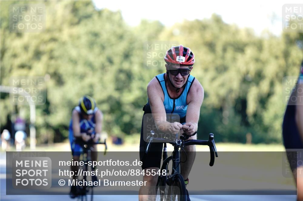 07.09.2025 - 19. Norderstedt Triathlon Michael Burmester http://msf.ph/oto/8845548 07.09.2025 16:05:36 Radfahren 903, 1092, 1411, 1549, 1550, 1564, 1569, 1630, 1631 meine-sportfotos.de
