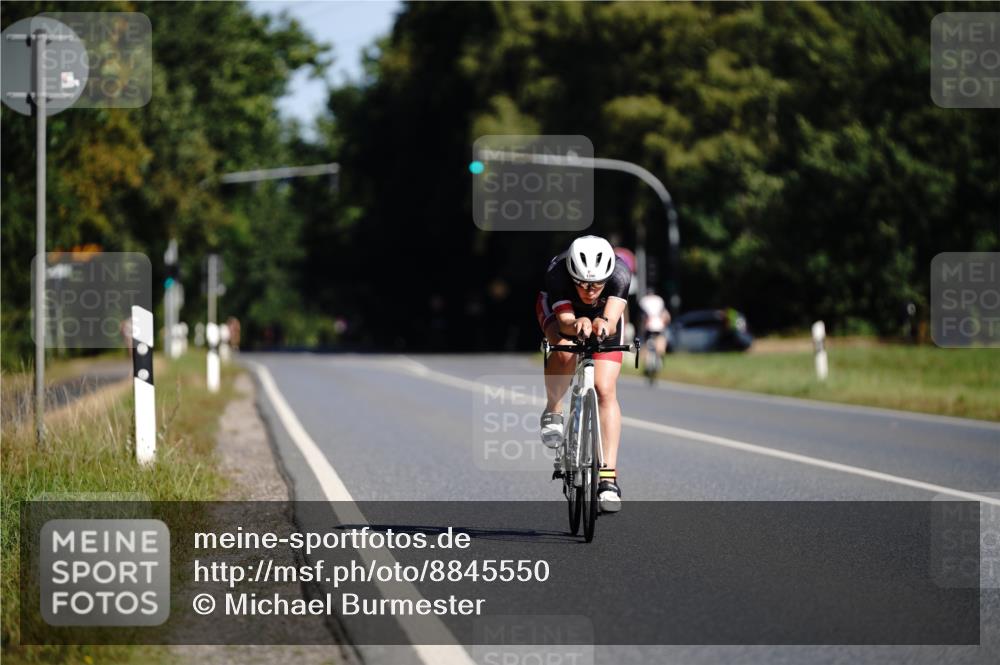 07.09.2025 - 19. Norderstedt Triathlon Michael Burmester http://msf.ph/oto/8845550 07.09.2025 11:05:27 Radfahren 1390 meine-sportfotos.de