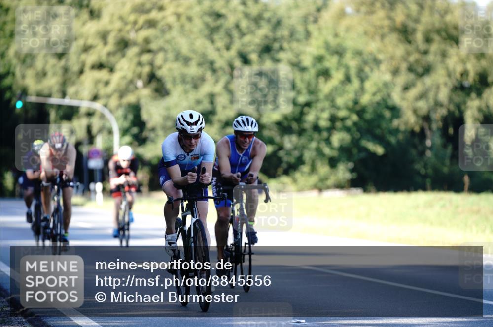 07.09.2025 - 19. Norderstedt Triathlon Michael Burmester http://msf.ph/oto/8845556 07.09.2025 16:05:38 Radfahren 362, 521, 903, 1092, 1411, 1550, 1569, 1603, 1630 meine-sportfotos.de