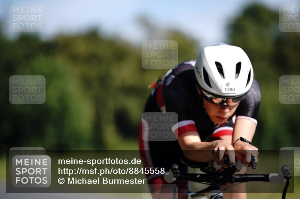 07.09.2025 - 19. Norderstedt Triathlon Michael Burmester http://msf.ph/oto/8845558 07.09.2025 11:05:29 Radfahren 1390 meine-sportfotos.de