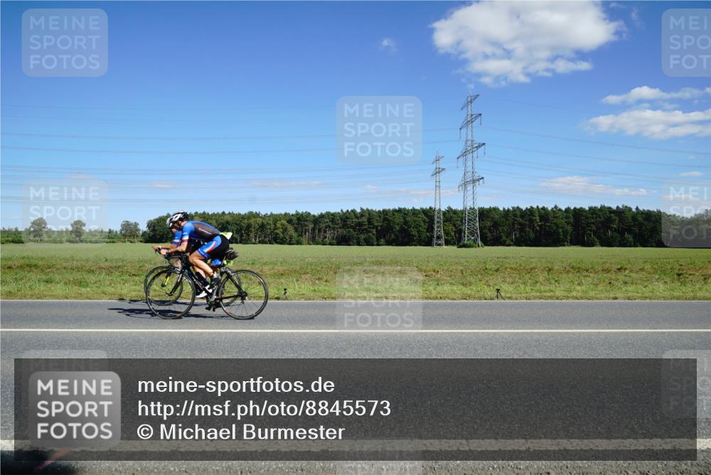 07.09.2025 - 19. Norderstedt Triathlon Michael Burmester http://msf.ph/oto/8845573 07.09.2025 15:02:28 Radfahren  meine-sportfotos.de
