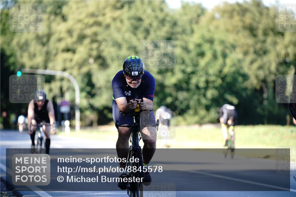 07.09.2025 - 19. Norderstedt Triathlon Michael Burmester http://msf.ph/oto/8845578 07.09.2025 16:05:41 Radfahren 362, 521, 864, 903, 929, 1603 meine-sportfotos.de