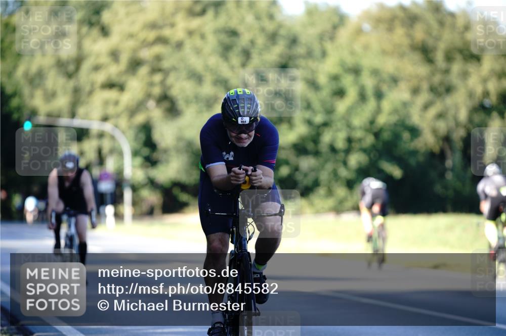 07.09.2025 - 19. Norderstedt Triathlon Michael Burmester http://msf.ph/oto/8845582 07.09.2025 16:05:41 Radfahren 362, 521, 864, 903, 929, 1603 meine-sportfotos.de