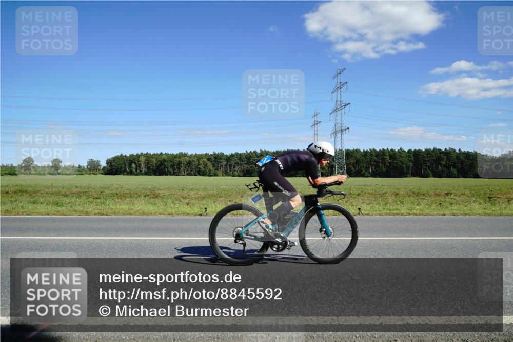 07.09.2025 - 19. Norderstedt Triathlon Michael Burmester http://msf.ph/oto/8845592 07.09.2025 15:02:42 Radfahren 896, 968, 1414 meine-sportfotos.de
