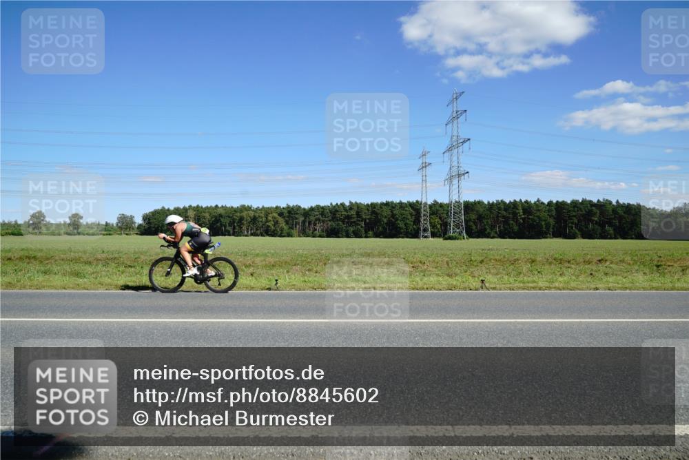07.09.2025 - 19. Norderstedt Triathlon Michael Burmester http://msf.ph/oto/8845602 07.09.2025 15:02:52 Radfahren  meine-sportfotos.de