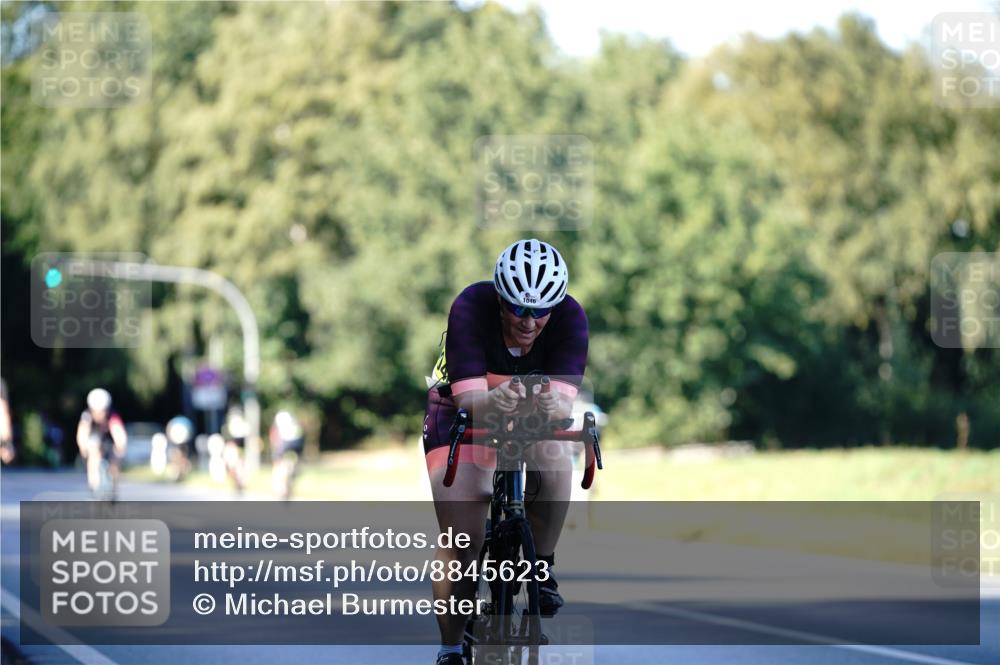 07.09.2025 - 19. Norderstedt Triathlon Michael Burmester http://msf.ph/oto/8845623 07.09.2025 16:05:54 Radfahren 902, 1046, 1573 meine-sportfotos.de
