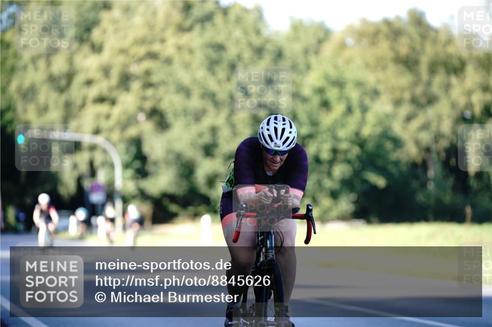 07.09.2025 - 19. Norderstedt Triathlon Michael Burmester http://msf.ph/oto/8845626 07.09.2025 16:05:54 Radfahren 902, 1046, 1573 meine-sportfotos.de