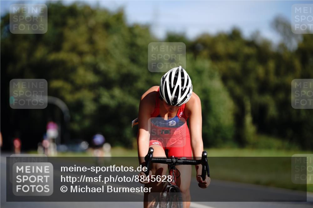 07.09.2025 - 19. Norderstedt Triathlon Michael Burmester http://msf.ph/oto/8845628 07.09.2025 11:06:31 Radfahren 196, 1189, 1198 meine-sportfotos.de