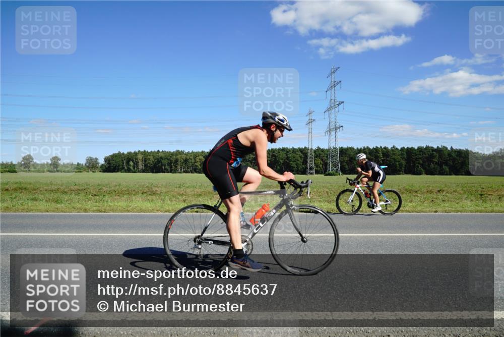 07.09.2025 - 19. Norderstedt Triathlon Michael Burmester http://msf.ph/oto/8845637 07.09.2025 15:03:31 Radfahren 363 meine-sportfotos.de