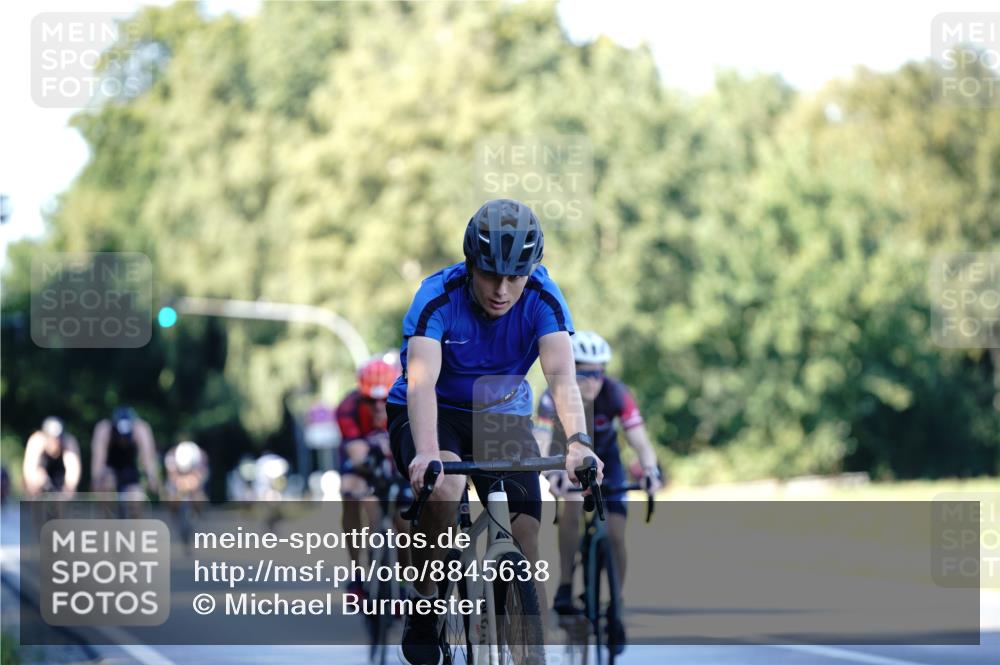 07.09.2025 - 19. Norderstedt Triathlon Michael Burmester http://msf.ph/oto/8845638 07.09.2025 16:05:59 Radfahren 418, 878, 886, 890, 1534 meine-sportfotos.de