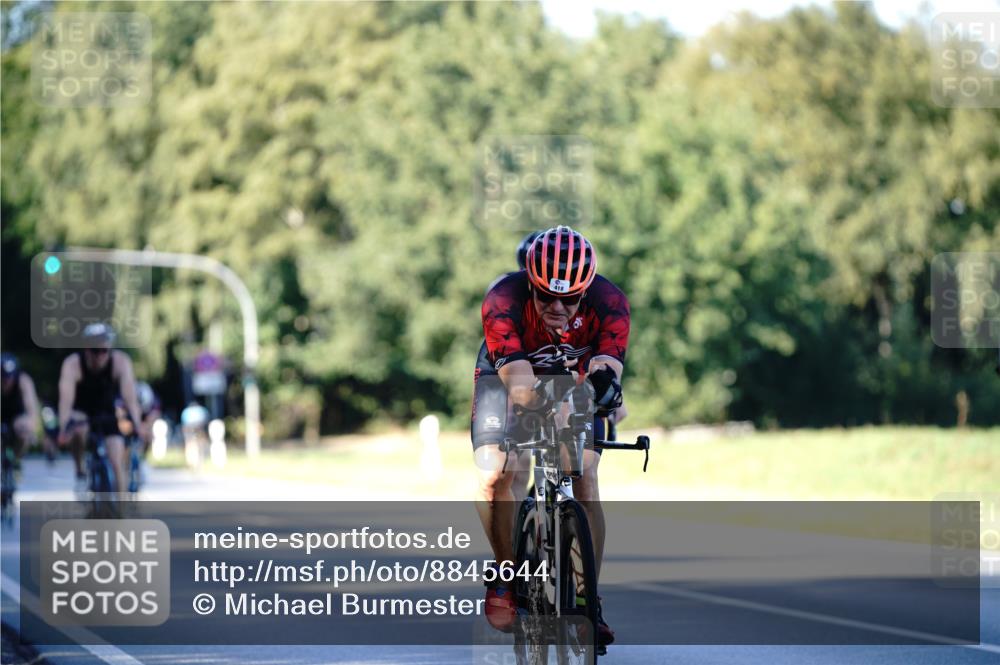 07.09.2025 - 19. Norderstedt Triathlon Michael Burmester http://msf.ph/oto/8845644 07.09.2025 16:06:00 Radfahren 418, 878, 886, 890, 1534 meine-sportfotos.de