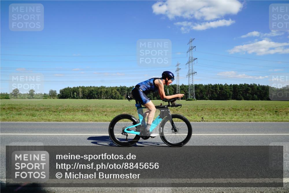 07.09.2025 - 19. Norderstedt Triathlon Michael Burmester http://msf.ph/oto/8845656 07.09.2025 15:03:39 Radfahren 365, 379, 1482 meine-sportfotos.de