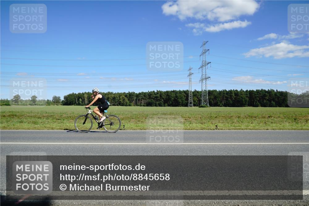 07.09.2025 - 19. Norderstedt Triathlon Michael Burmester http://msf.ph/oto/8845658 07.09.2025 15:03:41 Radfahren 365, 1482 meine-sportfotos.de