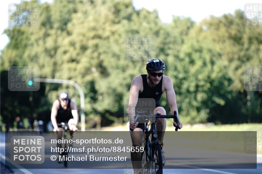 07.09.2025 - 19. Norderstedt Triathlon Michael Burmester http://msf.ph/oto/8845659 07.09.2025 16:06:02 Radfahren 418, 490, 878, 886, 889, 890, 1534, 1619 meine-sportfotos.de