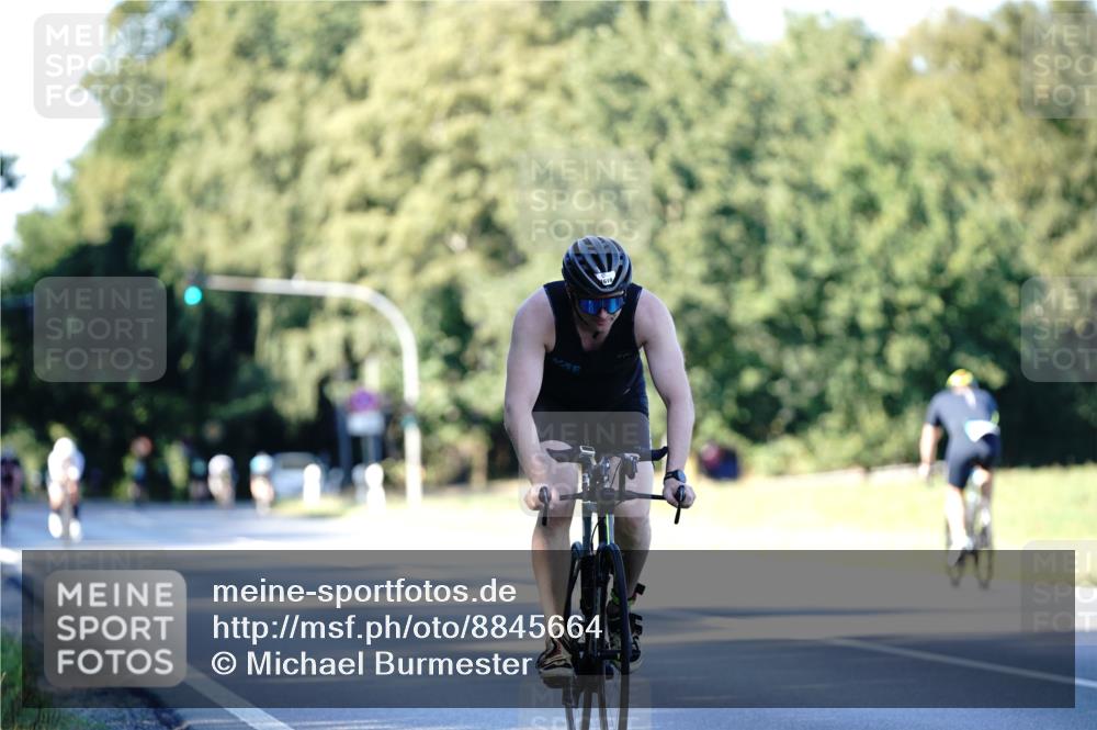 07.09.2025 - 19. Norderstedt Triathlon Michael Burmester http://msf.ph/oto/8845664 07.09.2025 16:06:04 Radfahren 418, 490, 878, 889, 1534, 1619 meine-sportfotos.de