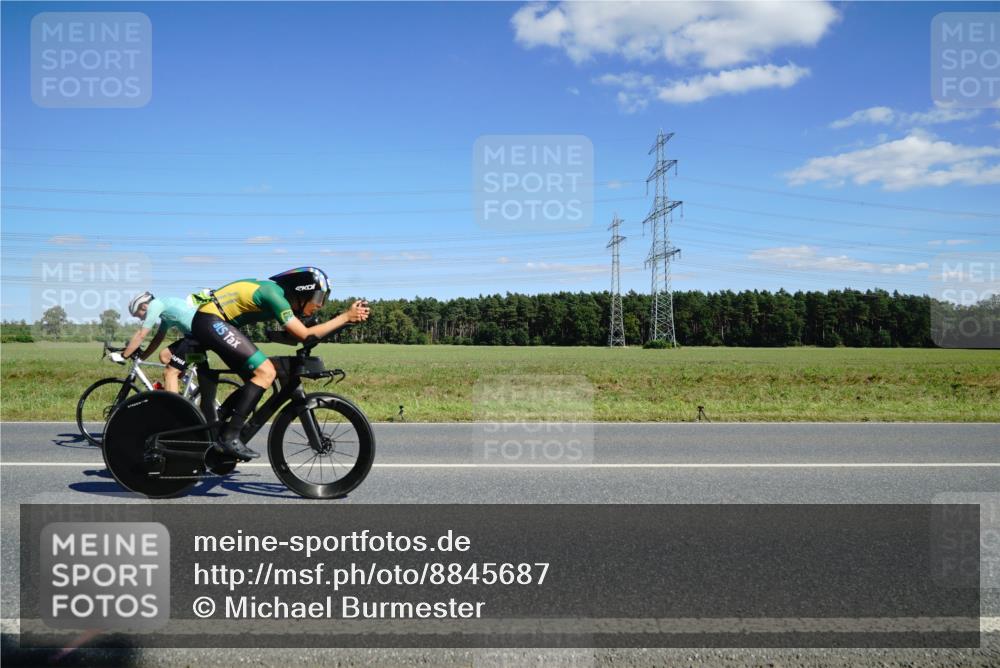 07.09.2025 - 19. Norderstedt Triathlon Michael Burmester http://msf.ph/oto/8845687 07.09.2025 15:03:50 Radfahren 1470, 1505 meine-sportfotos.de