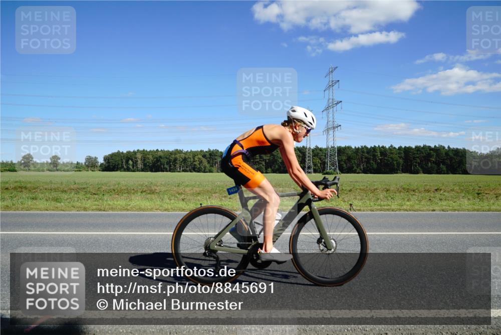 07.09.2025 - 19. Norderstedt Triathlon Michael Burmester http://msf.ph/oto/8845691 07.09.2025 15:03:57 Radfahren 1434 meine-sportfotos.de