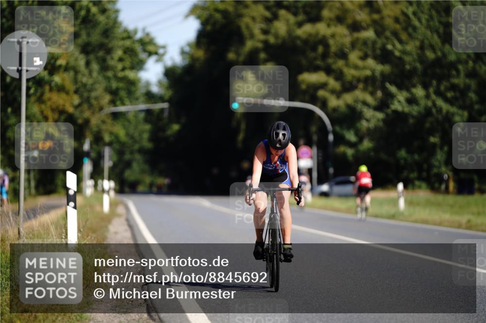 07.09.2025 - 19. Norderstedt Triathlon Michael Burmester http://msf.ph/oto/8845692 07.09.2025 11:07:13 Radfahren 1178 meine-sportfotos.de