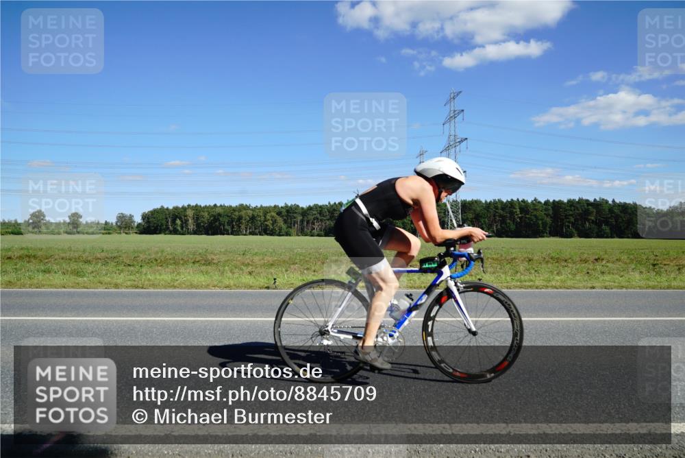 07.09.2025 - 19. Norderstedt Triathlon Michael Burmester http://msf.ph/oto/8845709 07.09.2025 15:04:08 Radfahren 462, 1431 meine-sportfotos.de