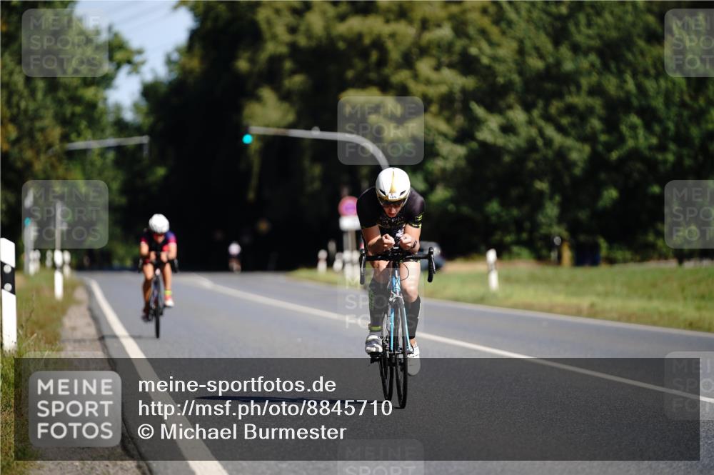 07.09.2025 - 19. Norderstedt Triathlon Michael Burmester http://msf.ph/oto/8845710 07.09.2025 11:07:43 Radfahren 1175, 1186 meine-sportfotos.de
