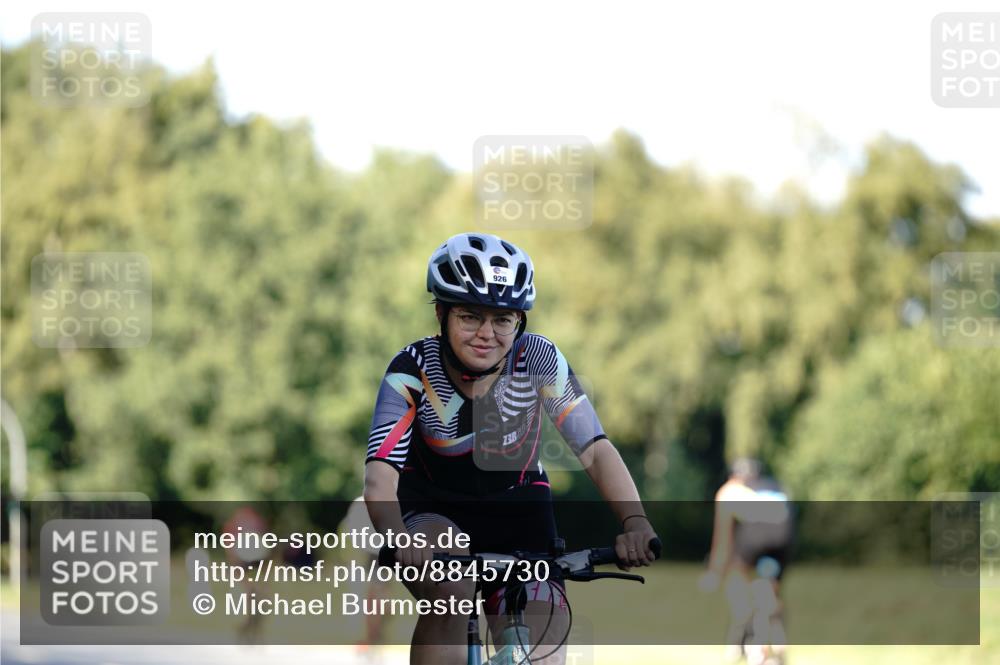 07.09.2025 - 19. Norderstedt Triathlon Michael Burmester http://msf.ph/oto/8845730 07.09.2025 16:06:23 Radfahren 485, 926, 1512, 1609, 1611 meine-sportfotos.de