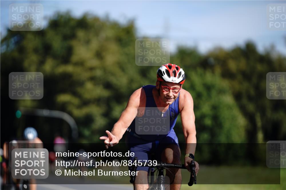 07.09.2025 - 19. Norderstedt Triathlon Michael Burmester http://msf.ph/oto/8845739 07.09.2025 11:08:17 Radfahren 821, 1164 meine-sportfotos.de