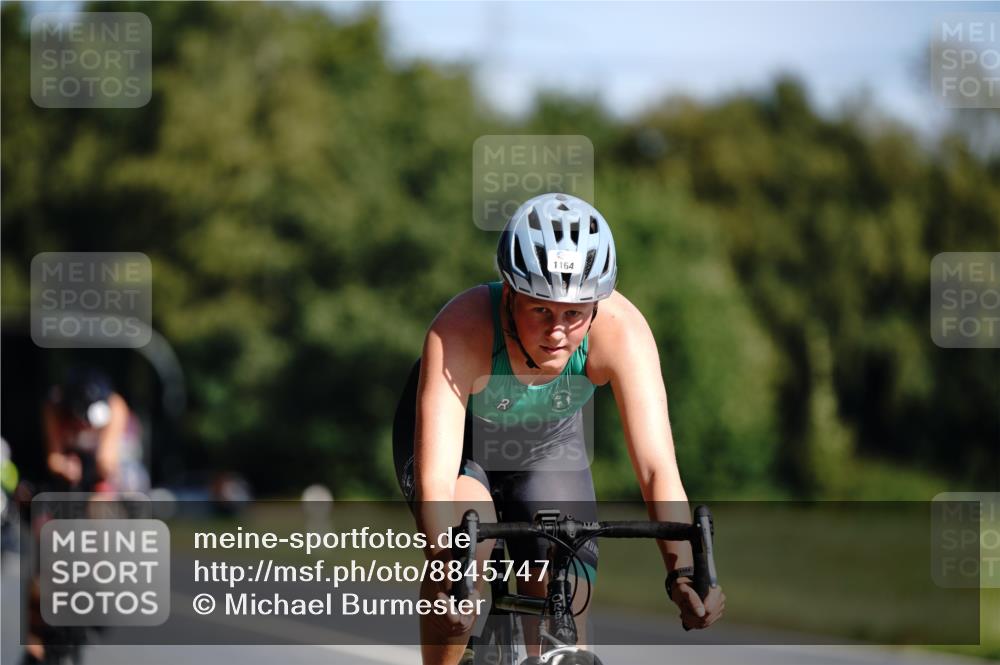 07.09.2025 - 19. Norderstedt Triathlon Michael Burmester http://msf.ph/oto/8845747 07.09.2025 11:08:19 Radfahren 821, 1164, 1170 meine-sportfotos.de