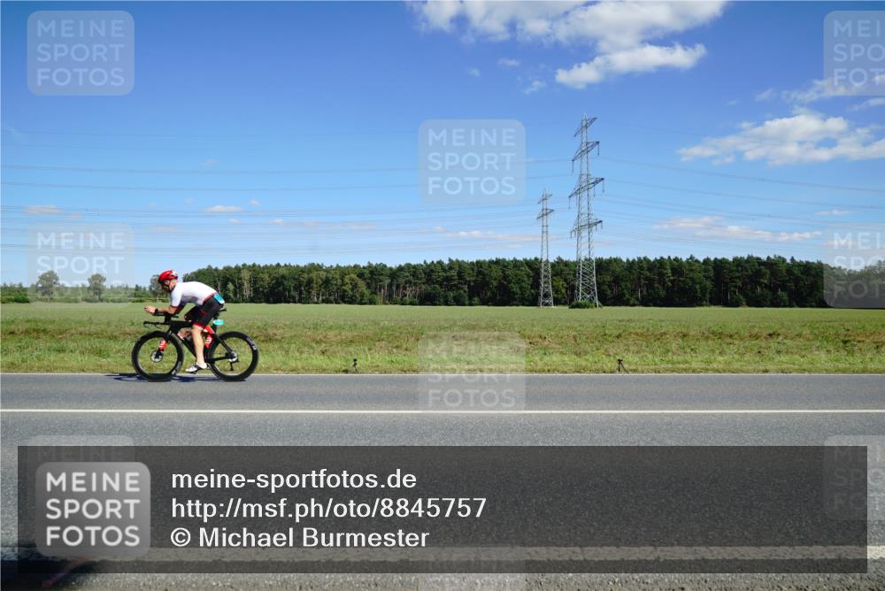 07.09.2025 - 19. Norderstedt Triathlon Michael Burmester http://msf.ph/oto/8845757 07.09.2025 15:04:31 Radfahren 407, 420, 1491 meine-sportfotos.de