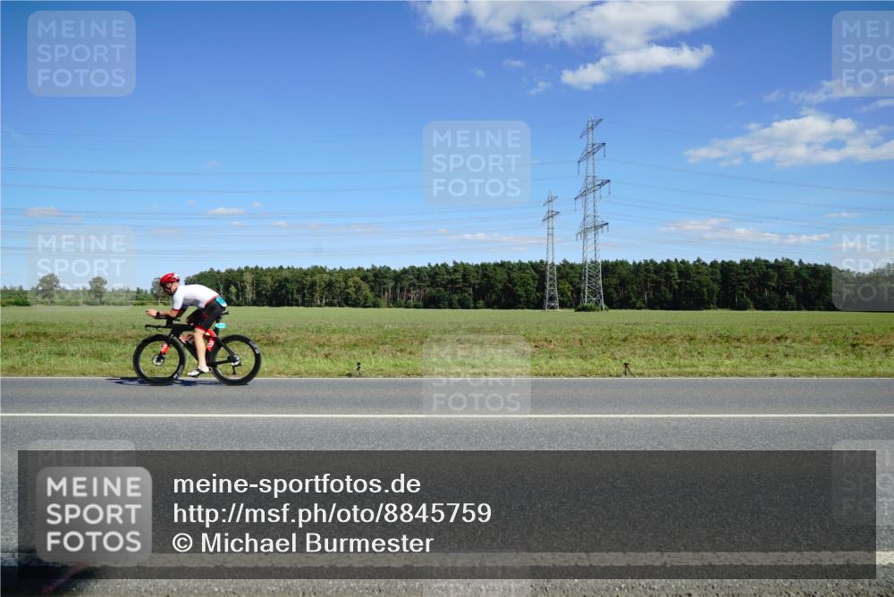 07.09.2025 - 19. Norderstedt Triathlon Michael Burmester http://msf.ph/oto/8845759 07.09.2025 15:04:31 Radfahren 407, 420, 1491 meine-sportfotos.de