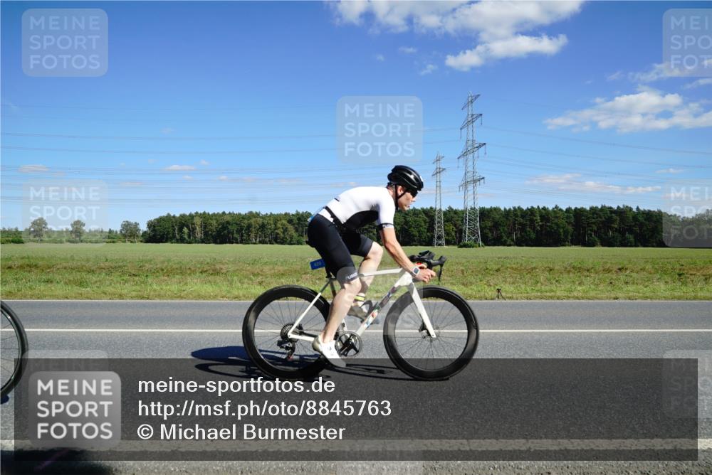 07.09.2025 - 19. Norderstedt Triathlon Michael Burmester http://msf.ph/oto/8845763 07.09.2025 15:04:34 Radfahren 407, 420, 1491 meine-sportfotos.de
