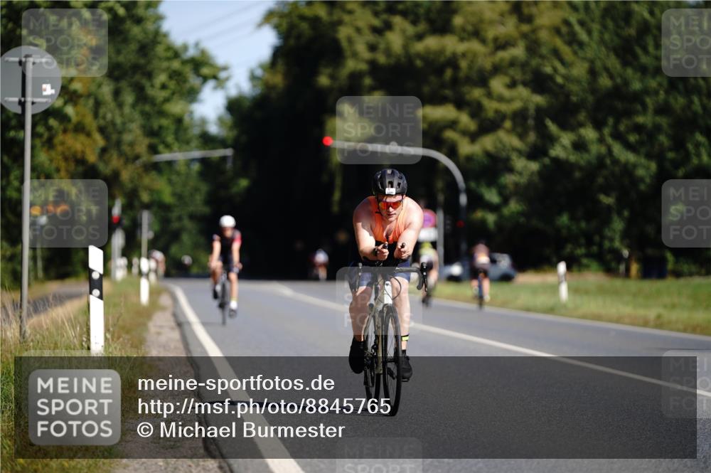 07.09.2025 - 19. Norderstedt Triathlon Michael Burmester http://msf.ph/oto/8845765 07.09.2025 11:08:30 Radfahren 1340 meine-sportfotos.de