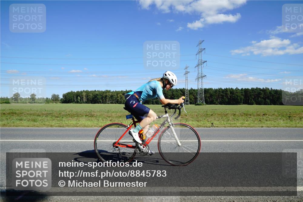 07.09.2025 - 19. Norderstedt Triathlon Michael Burmester http://msf.ph/oto/8845783 07.09.2025 15:04:44 Radfahren  meine-sportfotos.de