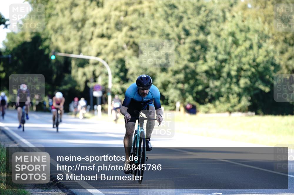 07.09.2025 - 19. Norderstedt Triathlon Michael Burmester http://msf.ph/oto/8845786 07.09.2025 16:06:51 Radfahren 1104, 1627 meine-sportfotos.de