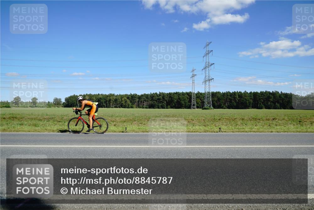 07.09.2025 - 19. Norderstedt Triathlon Michael Burmester http://msf.ph/oto/8845787 07.09.2025 15:04:49 Radfahren  meine-sportfotos.de