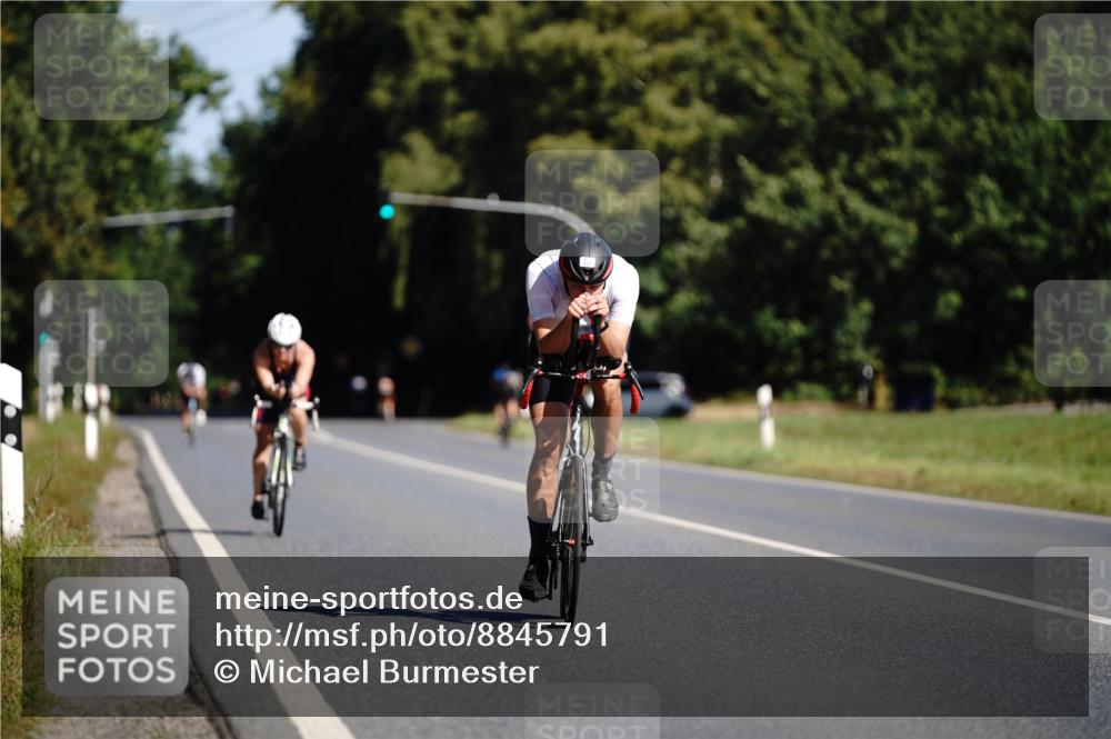 07.09.2025 - 19. Norderstedt Triathlon Michael Burmester http://msf.ph/oto/8845791 07.09.2025 11:08:49 Radfahren 276, 1155 meine-sportfotos.de