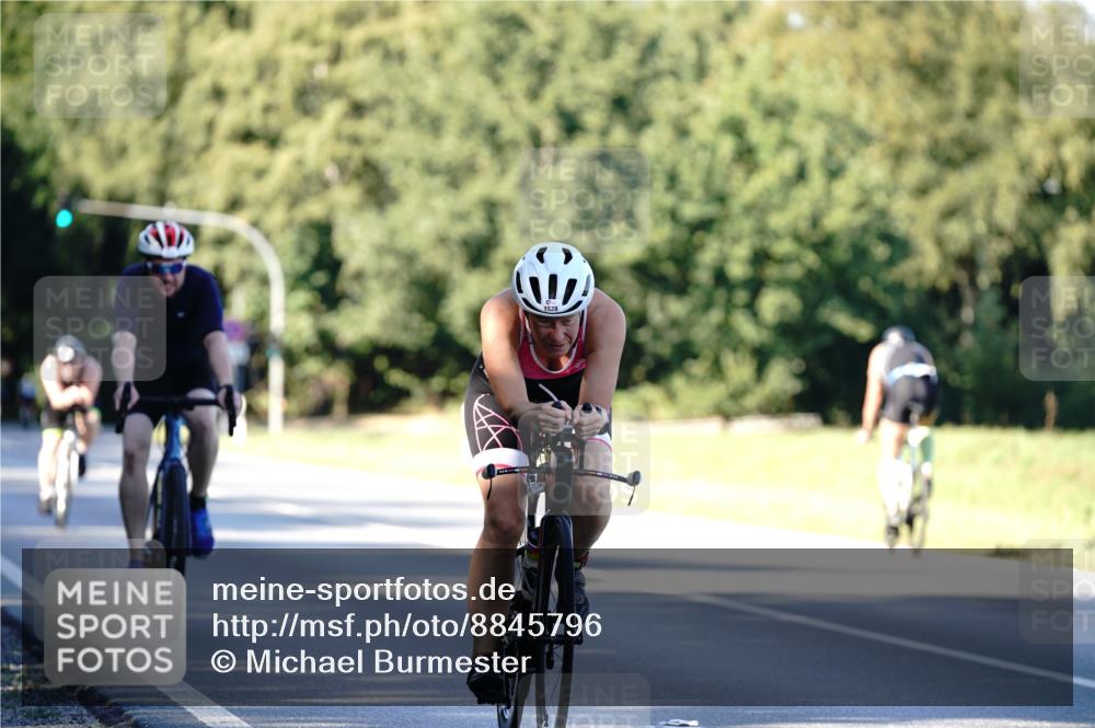 07.09.2025 - 19. Norderstedt Triathlon Michael Burmester http://msf.ph/oto/8845796 07.09.2025 16:06:56 Radfahren 1418, 1528 meine-sportfotos.de