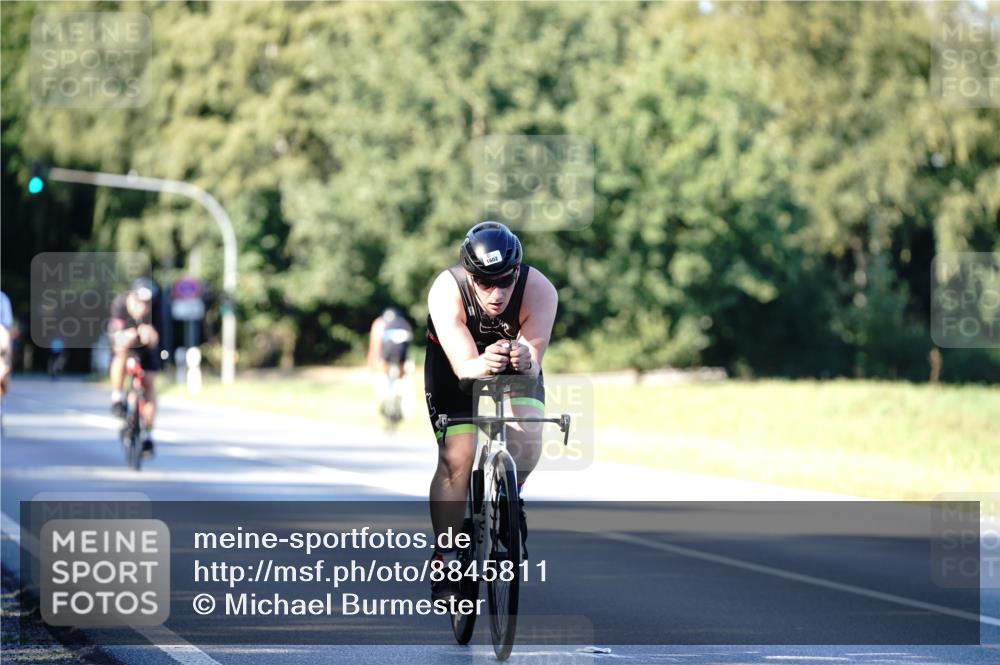 07.09.2025 - 19. Norderstedt Triathlon Michael Burmester http://msf.ph/oto/8845811 07.09.2025 16:06:59 Radfahren 1418, 1528, 1602 meine-sportfotos.de