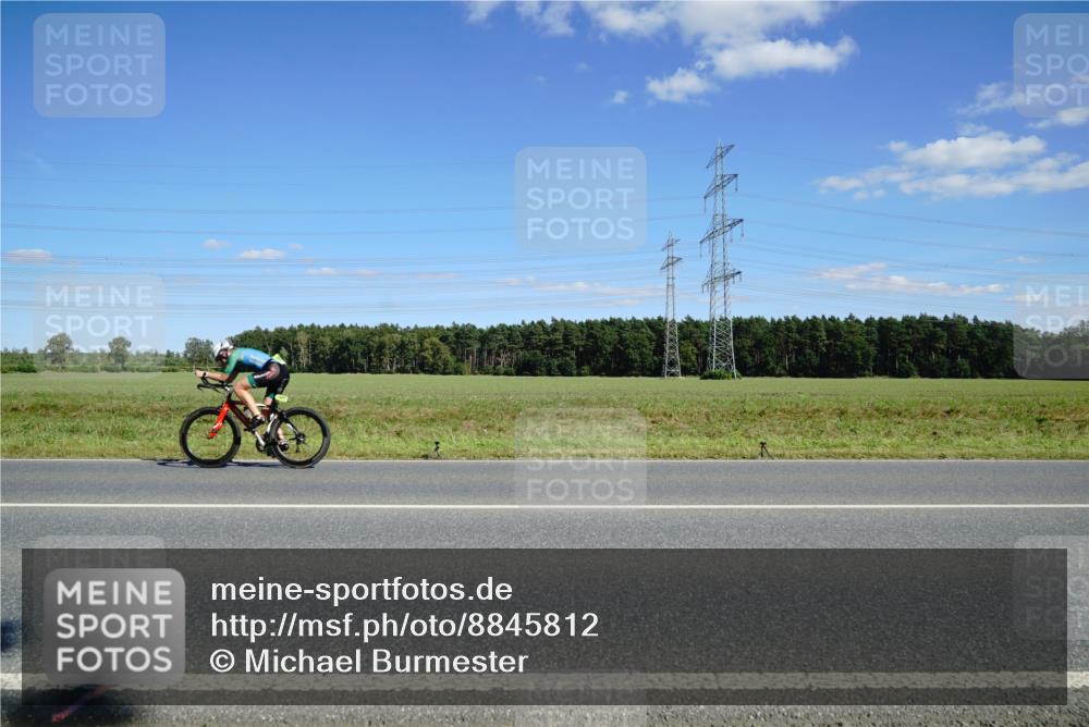 07.09.2025 - 19. Norderstedt Triathlon Michael Burmester http://msf.ph/oto/8845812 07.09.2025 15:05:13 Radfahren 459, 1486 meine-sportfotos.de