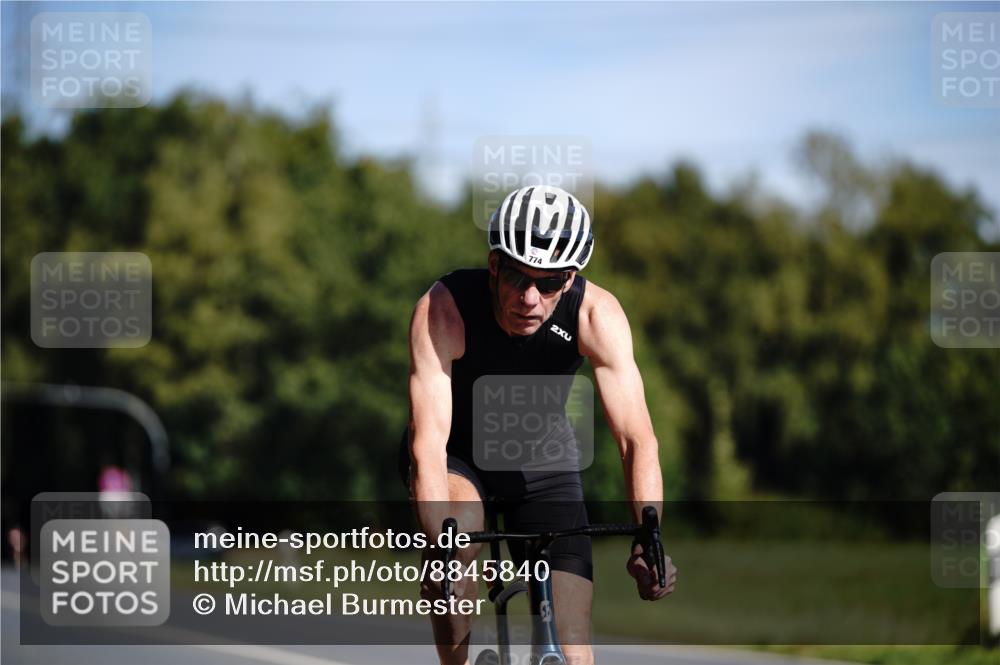 07.09.2025 - 19. Norderstedt Triathlon Michael Burmester http://msf.ph/oto/8845840 07.09.2025 11:10:07 Radfahren 774 meine-sportfotos.de