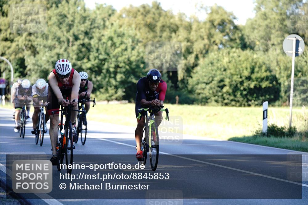 07.09.2025 - 19. Norderstedt Triathlon Michael Burmester http://msf.ph/oto/8845853 07.09.2025 16:07:05 Radfahren 552, 950, 1094, 1400, 1407, 1555, 1574, 1588, 1601 meine-sportfotos.de