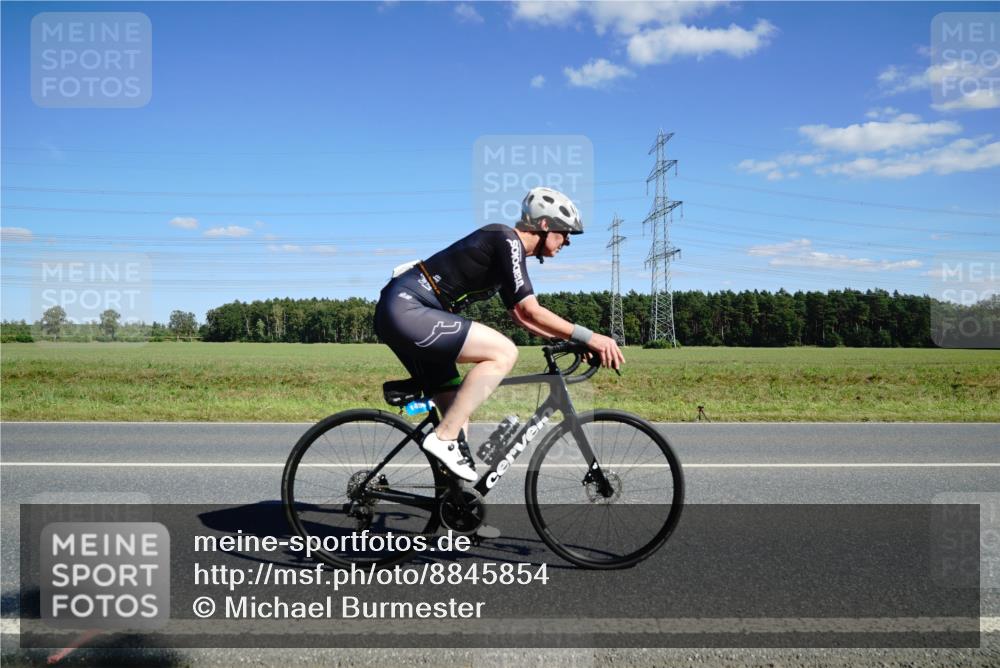 07.09.2025 - 19. Norderstedt Triathlon Michael Burmester http://msf.ph/oto/8845854 07.09.2025 15:05:46 Radfahren 453, 1503 meine-sportfotos.de