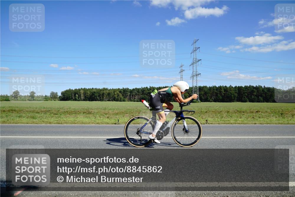 07.09.2025 - 19. Norderstedt Triathlon Michael Burmester http://msf.ph/oto/8845862 07.09.2025 15:05:49 Radfahren 448, 453, 1503 meine-sportfotos.de