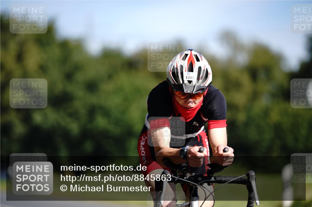 07.09.2025 - 19. Norderstedt Triathlon Michael Burmester http://msf.ph/oto/8845863 07.09.2025 11:10:18 Radfahren 734, 771, 1207 meine-sportfotos.de
