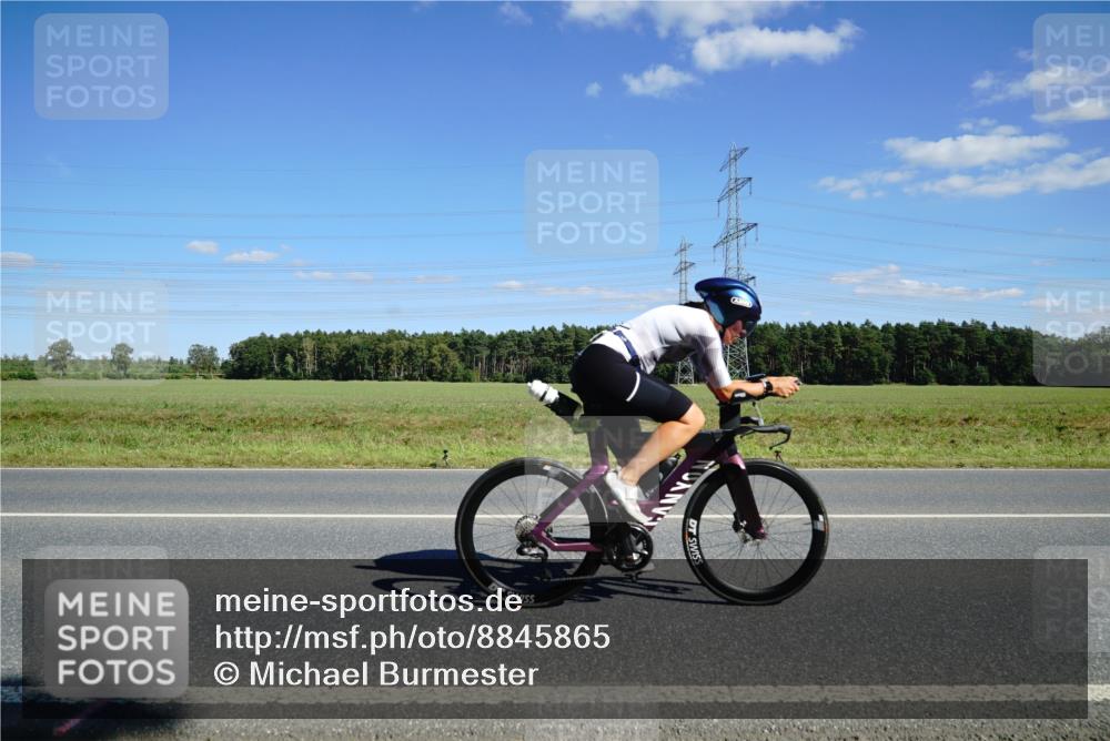 07.09.2025 - 19. Norderstedt Triathlon Michael Burmester http://msf.ph/oto/8845865 07.09.2025 15:05:50 Radfahren 448, 453, 1503 meine-sportfotos.de