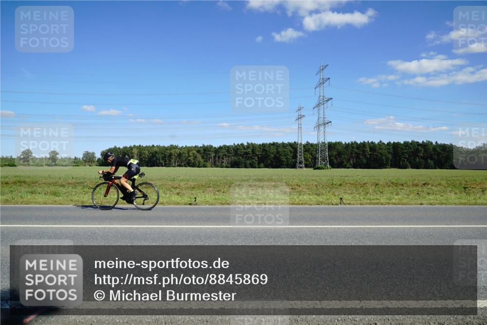 07.09.2025 - 19. Norderstedt Triathlon Michael Burmester http://msf.ph/oto/8845869 07.09.2025 15:05:52 Radfahren 448, 1503 meine-sportfotos.de