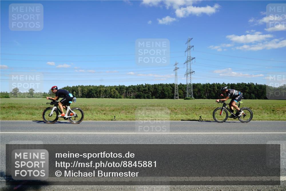 07.09.2025 - 19. Norderstedt Triathlon Michael Burmester http://msf.ph/oto/8845881 07.09.2025 15:06:01 Radfahren  meine-sportfotos.de