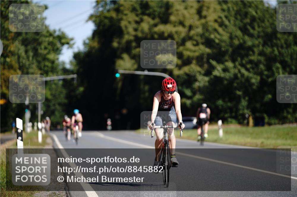 07.09.2025 - 19. Norderstedt Triathlon Michael Burmester http://msf.ph/oto/8845882 07.09.2025 11:10:48 Radfahren 1182 meine-sportfotos.de