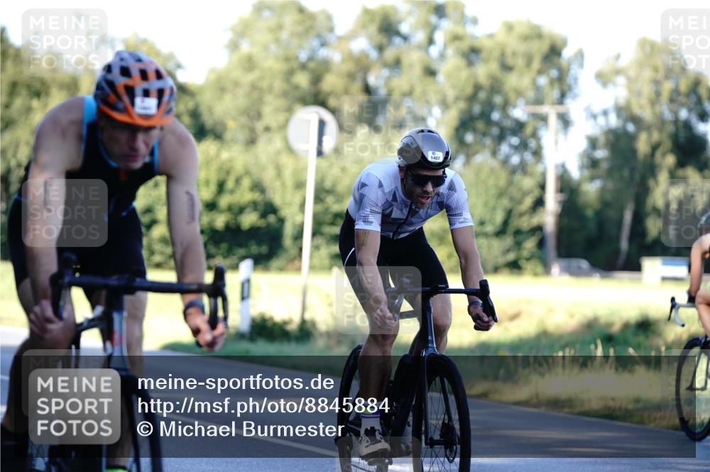 07.09.2025 - 19. Norderstedt Triathlon Michael Burmester http://msf.ph/oto/8845884 07.09.2025 16:07:08 Radfahren 492, 552, 866, 952, 1094, 1407, 1555, 1574, 1588, 1589, 1601, 1616 meine-sportfotos.de